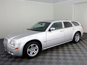 Chrysler 300 C Limited ATM 3.0 CRD 160kW (2 foto / 7)
