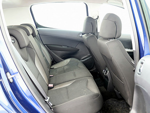Peugeot 308 Elegance 1.6 HDi 80kW (7 foto / 7)
