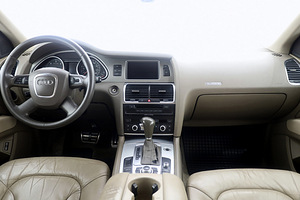 Audi Q7 Highline ATM 3.0 TDI 155kW (5 foto / 9)