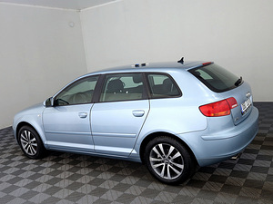 Audi A3 Sportback Facelift 1.4 92kW (4 foto / 7)