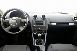 Audi A3 Sportback Facelift 1.4 92kW (5 foto / 7)