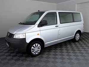 Volkswagen Transporter Passenger 2.5 TDI 96kW (2 foto / 8)