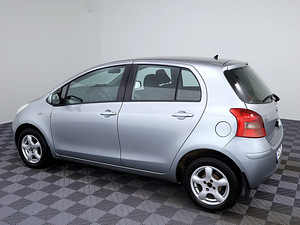 Toyota Yaris Linea Sol 1.4 D-4D 66kW (4 foto / 8)
