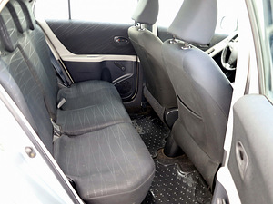 Toyota Yaris Linea Sol 1.4 D-4D 66kW (7 foto / 8)