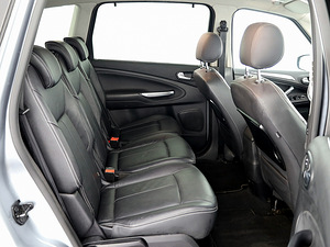 Ford S-MAX Luxury Facelift 2.0 TDCi 100kW (7 foto / 7)
