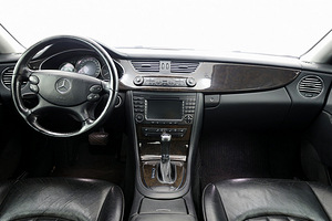 Mercedes-Benz CLS 320 Luxury ATM 3.0 CDI 165kW (5 foto / 7)