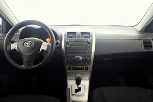 Toyota Corolla Linea Sol ATM 1.6 91kW (5 foto / 8)