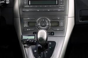Toyota Auris Linea Sol ATM 1.4 D-4D 66kW (8 foto / 8)