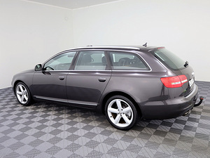 Audi A6 Exclusive Quattro Facelift ATM 2.7 TDI 120kW (4 foto / 9)