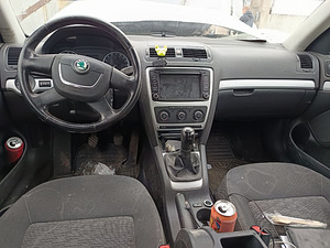 Skoda Octavia Comfortline Facelift 1.6 TDI 77kW (5 foto / 7)