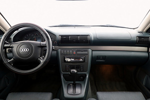 Audi A4 Sportline ATM 1.8 92kW (5 foto / 7)
