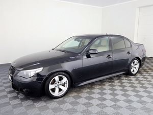 BMW 530 M-Pakett ATM 3.0 D 160kW (2 foto / 7)