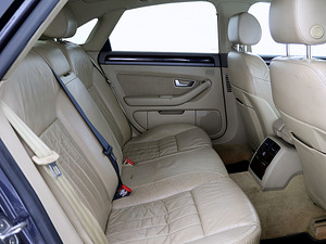 Audi A8 Quattro ATM 3.0 TDI 171kW (7 foto / 8)