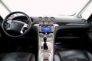 Ford Galaxy Ghia ATM 2.0 TDCi 96kW (5 foto / 9)