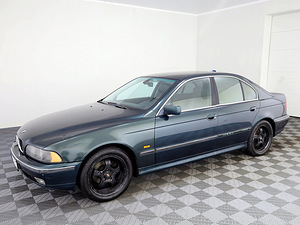 BMW 523 Sportpakett ATM 2.5 125kW (2 foto / 7)