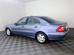 Mercedes-Benz E 200 Avantgarde ATM 1.8 Kompressor 120kW (4 foto / 7)