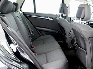 Mercedes-Benz C 220 Elegance ATM 2.1 CDI 125kW (7 foto / 7)