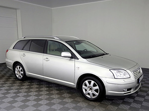 Toyota Avensis Linea Sol 2.0 D-4D 85kW (1 foto / 8)
