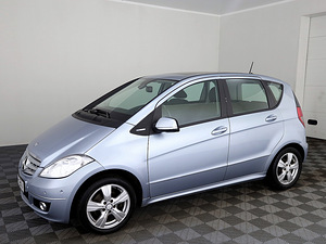 Mercedes-Benz A 160 Avantgarde Facelift 1.5 70kW (2 foto / 8)