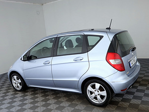 Mercedes-Benz A 160 Avantgarde Facelift 1.5 70kW (4 foto / 8)