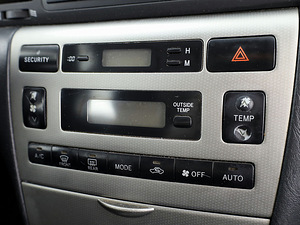 Toyota Corolla Linea Sol Facelift ATM 1.6 81kW (8 foto / 8)