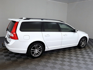 Volvo V70 R-Design ATM 2.4 D5 129kW (3 foto / 7)