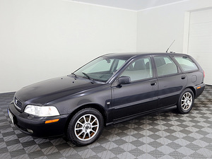 Volvo V40 Estate Facelift 1.9 120kW (2 foto / 6)