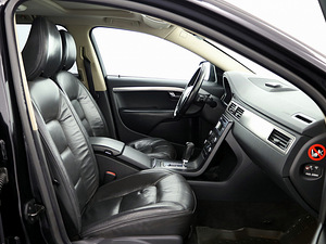 Volvo XC70 Summum ATM 2.4 D5 136kW (6 foto / 7)