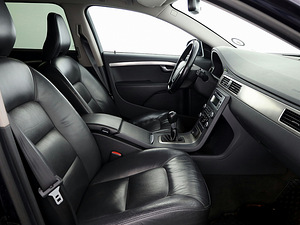 Volvo V70 Summum 1.6 D4 80kW (6 foto / 8)