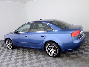 Audi A4 Comfortline Facelift ATM 1.8 120kW (4 foto / 7)