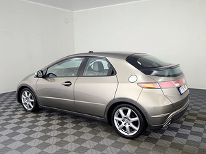 Honda Civic Elegance 1.8 103kW (4 foto / 7)
