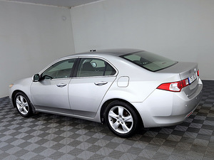 Honda Accord Elegance 2.0 115kW (4 foto / 8)
