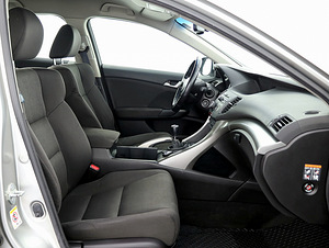 Honda Accord Elegance 2.0 115kW (6 foto / 8)