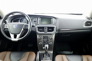 Volvo V40 Cross Country Summum 4x4 AWD ATM 2.0 132kW (5 foto / 7)