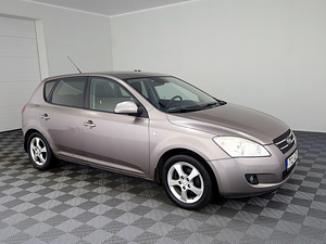 Kia Ceed Elegance 1.6 90kW (1 фото из 7)