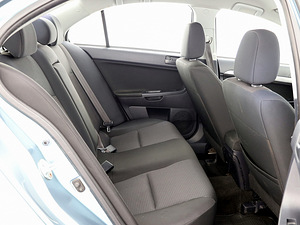 Mitsubishi Lancer Elegance 1.5 80kW (7 foto / 7)