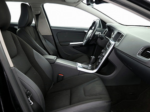 Volvo V60 Summum ATM 2.0 D5 120kW (6 foto / 7)