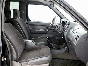 Nissan Pickup 4x4 2.5 dCi 76kW (6 foto / 7)