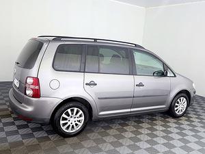 Volkswagen Touran Comfortline Facelift 1.9 TDI 66kW (3 foto / 7)