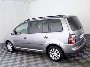 Volkswagen Touran Comfortline Facelift 1.9 TDI 66kW (4 foto / 7)