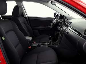 Mazda 3 Facelift 1.6 77kW (6 foto / 8)