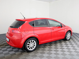 SEAT Leon Comfortline Facelift 1.6 TDI 77kW (3 foto / 8)