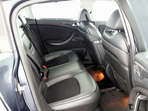 Citroen C5 Comfort 2.2 HDi 125kW (7 foto / 7)