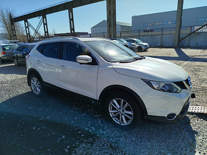 Nissan Qashqai Tekna ATM 1.2 85kW (1 foto / 7)