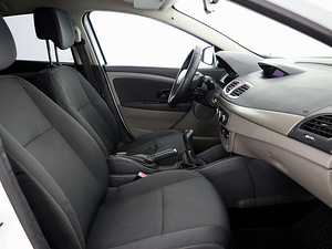 Renault Megane Elegance 1.6 74kW (6 foto / 7)