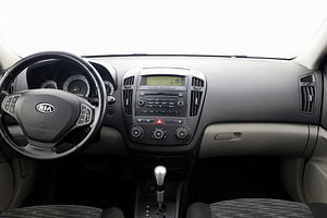Kia Ceed Elegance ATM 1.6 90kW (5 foto / 7)