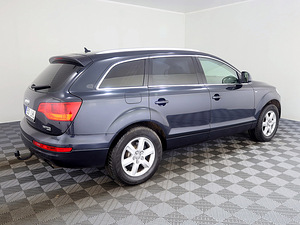 Audi Q7 Highline ATM 3.0 TDI 155kW (3 foto / 9)