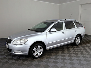 Skoda Octavia Highline Facelift ATM 2.0 TDI 103kW (2 foto / 8)