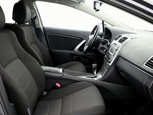 Toyota Avensis Linea Sol Facelift LPG ATM 1.8 108kW (6 foto / 9)