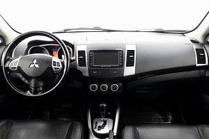 Mitsubishi Outlander Luxury ATM 2.4 125kW (5 foto / 9)